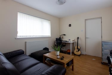 1 bed house, The Walk, City Centre, Cardiff, CF243AF - Image 3